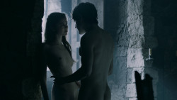 extant_GameOfThrones_5x05-KillTheBoy_1983