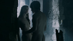 extant_GameOfThrones_5x05-KillTheBoy_1986