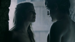 extant_GameOfThrones_5x05-KillTheBoy_1988