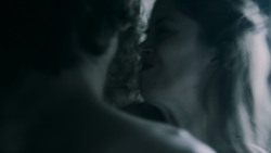 extant_GameOfThrones_5x05-KillTheBoy_1993
