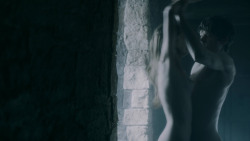 extant_GameOfThrones_5x05-KillTheBoy_1995