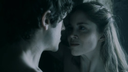 extant_GameOfThrones_5x05-KillTheBoy_2043