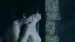 extant_GameOfThrones_5x05-KillTheBoy_2081