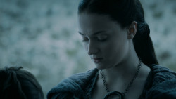 extant_GameOfThrones_5x05-KillTheBoy_2285