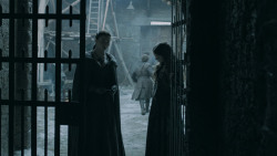 extant_GameOfThrones_5x05-KillTheBoy_2377
