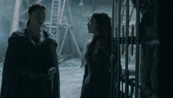 extant_GameOfThrones_5x05-KillTheBoy_2402