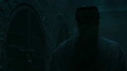 extant_GameOfThrones_5x05-KillTheBoy_2434