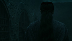 extant_GameOfThrones_5x05-KillTheBoy_2440