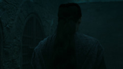 extant_GameOfThrones_5x05-KillTheBoy_2443
