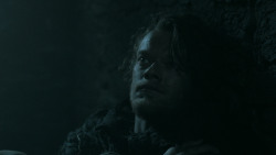 extant_GameOfThrones_5x05-KillTheBoy_2517