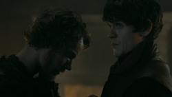 extant_GameOfThrones_5x05-KillTheBoy_2582