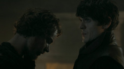 extant_GameOfThrones_5x05-KillTheBoy_2583