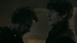 extant_GameOfThrones_5x05-KillTheBoy_2586