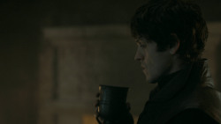 extant_GameOfThrones_5x05-KillTheBoy_2725