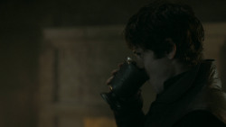 extant_GameOfThrones_5x05-KillTheBoy_2727