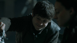 extant_GameOfThrones_5x05-KillTheBoy_2825