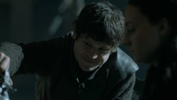 extant_GameOfThrones_5x05-KillTheBoy_2826