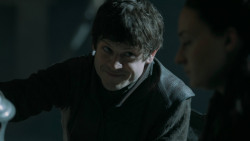 extant_GameOfThrones_5x05-KillTheBoy_2828