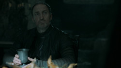extant_GameOfThrones_5x05-KillTheBoy_2877