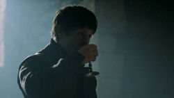 extant_GameOfThrones_5x05-KillTheBoy_2894