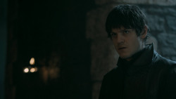 extant_GameOfThrones_5x05-KillTheBoy_3576