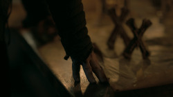 extant_GameOfThrones_5x05-KillTheBoy_3607