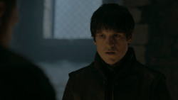 extant_GameOfThrones_5x05-KillTheBoy_3652