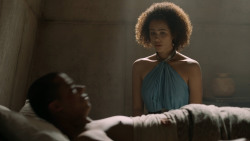 extant_GameOfThrones_5x05-KillTheBoy_4437