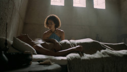 extant_GameOfThrones_5x05-KillTheBoy_4450