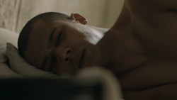 extant_GameOfThrones_5x05-KillTheBoy_4521