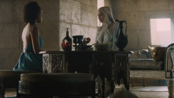 extant_GameOfThrones_5x05-KillTheBoy_4750