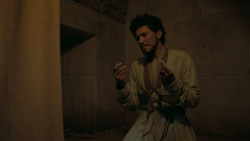 extant_GameOfThrones_5x05-KillTheBoy_4843