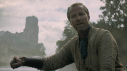 extant_GameOfThrones_5x05-KillTheBoy_5328