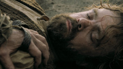 extant_GameOfThrones_5x05-KillTheBoy_5600