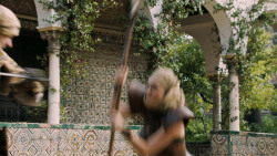 extant_GameOfThrones_5x06-UnbowedUnbentUnbroken_3334