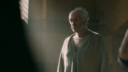 extant_GameOfThrones_5x06-UnbowedUnbentUnbroken_4054