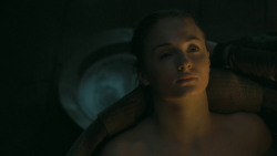extant_GameOfThrones_5x06-UnbowedUnbentUnbroken_4438