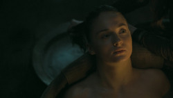 extant_GameOfThrones_5x06-UnbowedUnbentUnbroken_4463