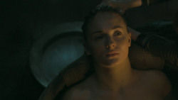 extant_GameOfThrones_5x06-UnbowedUnbentUnbroken_4499
