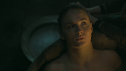 extant_GameOfThrones_5x06-UnbowedUnbentUnbroken_4500