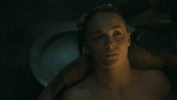 extant_GameOfThrones_5x06-UnbowedUnbentUnbroken_4503