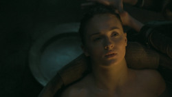 extant_GameOfThrones_5x06-UnbowedUnbentUnbroken_4531