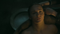 extant_GameOfThrones_5x06-UnbowedUnbentUnbroken_4532