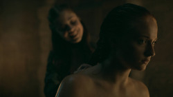 extant_GameOfThrones_5x06-UnbowedUnbentUnbroken_4553