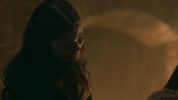 extant_GameOfThrones_5x06-UnbowedUnbentUnbroken_4555