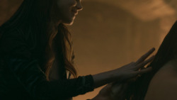 extant_GameOfThrones_5x06-UnbowedUnbentUnbroken_4565