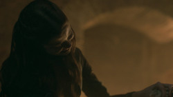 extant_GameOfThrones_5x06-UnbowedUnbentUnbroken_4579