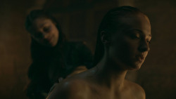 extant_GameOfThrones_5x06-UnbowedUnbentUnbroken_4596