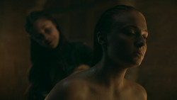 extant_GameOfThrones_5x06-UnbowedUnbentUnbroken_4598