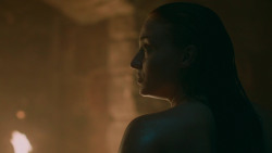 extant_GameOfThrones_5x06-UnbowedUnbentUnbroken_4645